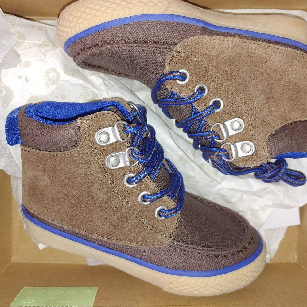 Toddler Size 8 Boys Hanna Anderson Chukka Boot